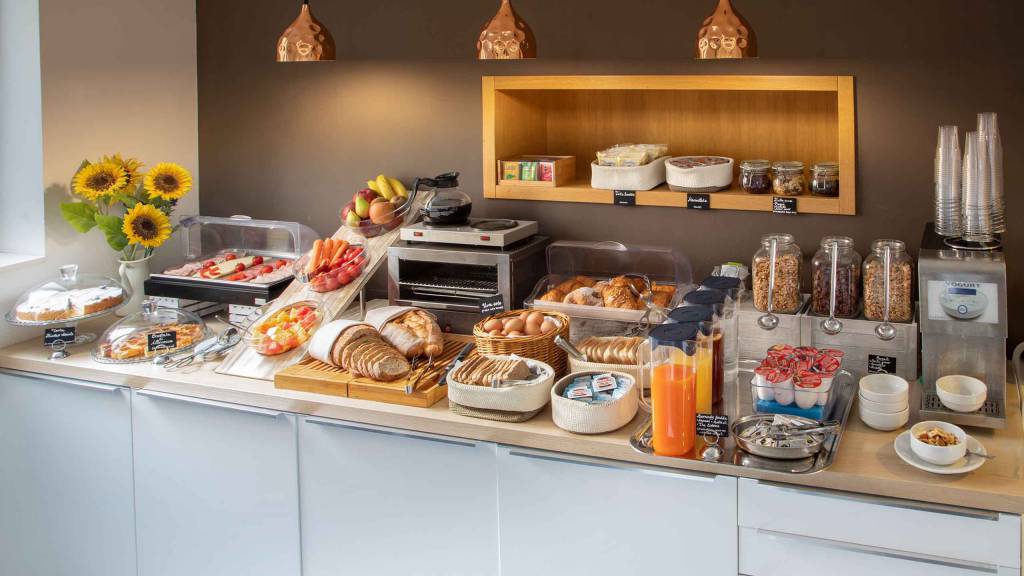 Hotel-La-Scaletta-Ostia-breakfast-4