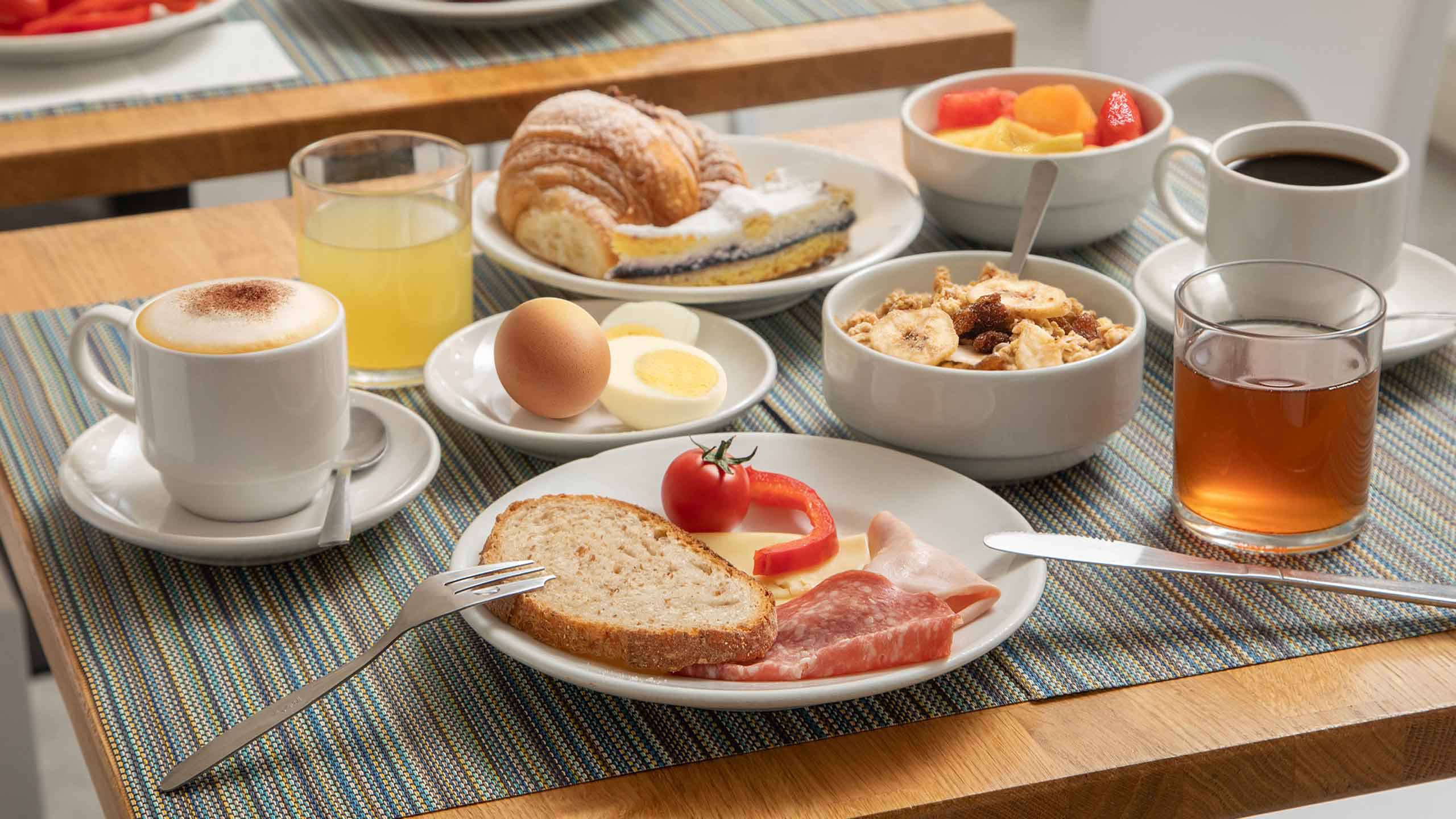 Hotel-La-Scaletta-Ostia-breakfast-11